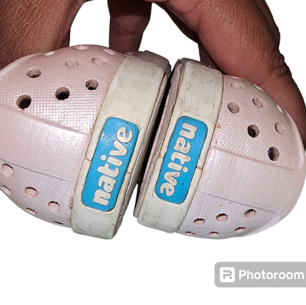 Native Shoes - Picture 4 of 7